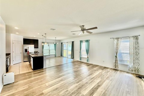Villa ou maison à louer à Riverview, Floride: 3 chambres, 176.24 m2 № 2115994 - photo 3