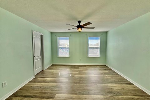 Villa ou maison à louer à Riverview, Floride: 3 chambres, 176.24 m2 № 2115994 - photo 16