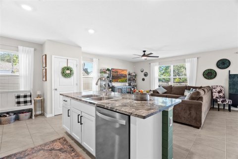 Villa ou maison à vendre à New Port Richey, Floride: 4 chambres, 209.96 m2 № 2423976 - photo 11