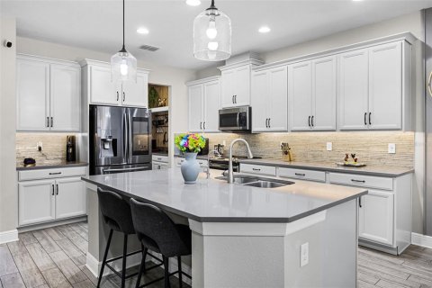 House in Clermont, Florida 5 bedrooms, 330.36 sq.m. № 1643009 - photo 7