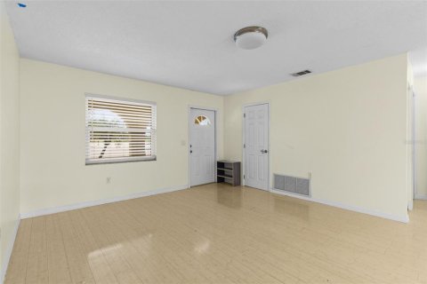 House in Venice, Florida 2 bedrooms, 117.06 sq.m. № 1903631 - photo 7