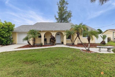 House in Venice, Florida 2 bedrooms, 117.06 sq.m. № 1903631 - photo 2