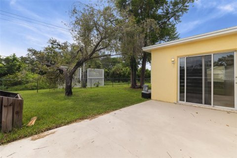 House in Venice, Florida 2 bedrooms, 117.06 sq.m. № 1903631 - photo 27