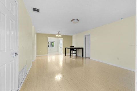 House in Venice, Florida 2 bedrooms, 117.06 sq.m. № 1903631 - photo 5