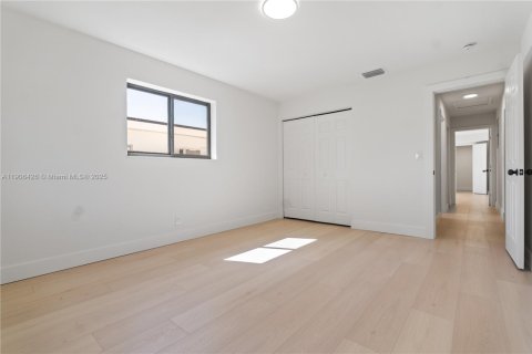 Купить виллу или дом в Холливуд, Флорида 4 спальни, № 1956994 - фото 29