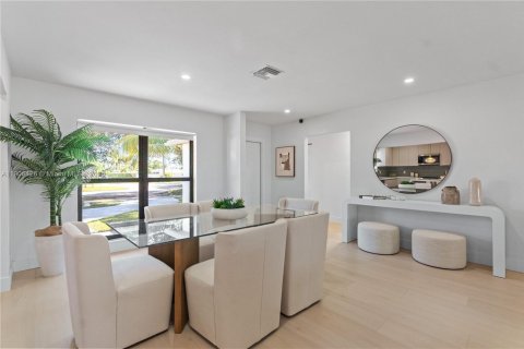 Купить виллу или дом в Холливуд, Флорида 4 спальни, № 1956994 - фото 7