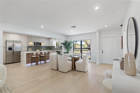 Купить виллу или дом в Холливуд, Флорида 4 спальни, № 1956994 - фото 13