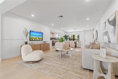 Купить виллу или дом в Холливуд, Флорида 4 спальни, № 1956994 - фото 15