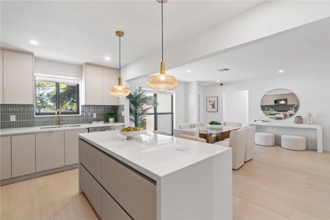 Купить виллу или дом в Холливуд, Флорида 4 спальни, № 1956994 - фото 10