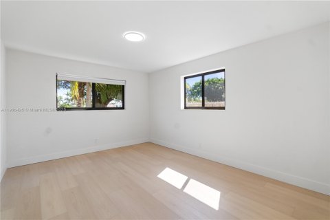 Купить виллу или дом в Холливуд, Флорида 4 спальни, № 1956994 - фото 28