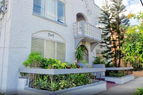 Propiedad comercial en venta en Miami, Florida № 1888744 - foto 1