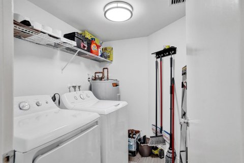 Condo in Delray Beach, Florida, 2 bedrooms  № 2082153 - photo 20