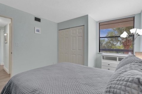 Condo in Delray Beach, Florida, 2 bedrooms  № 2082153 - photo 8
