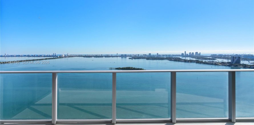 Condo in Miami, Florida, 1 bedroom  № 2000228