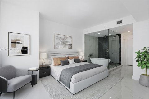 Condo in Miami, Florida, 1 bedroom  № 2000228 - photo 15