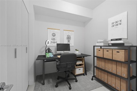 Condo in Miami, Florida, 1 bedroom  № 2000228 - photo 26