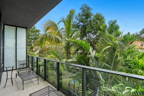 Condo in Miami, Florida, 2 bedrooms  № 1941471 - photo 15