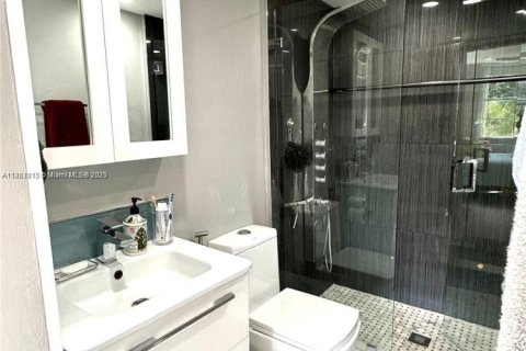 Снять в аренду кондоминиум в Майами, Флорида 2 спальни, 80.82м2, № 1925420 - фото 10