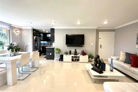 Снять в аренду кондоминиум в Майами, Флорида 2 спальни, 80.82м2, № 1925420 - фото 14