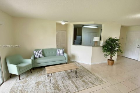 Купить кондоминиум в Окленд-Парк, Флорида 2 спальни, 94.76м2, № 1989410 - фото 4