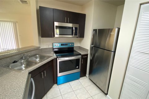 Купить кондоминиум в Окленд-Парк, Флорида 2 спальни, 94.76м2, № 1989410 - фото 24