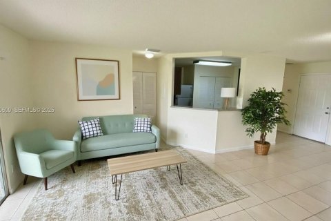 Купить кондоминиум в Окленд-Парк, Флорида 2 спальни, 94.76м2, № 1989410 - фото 5