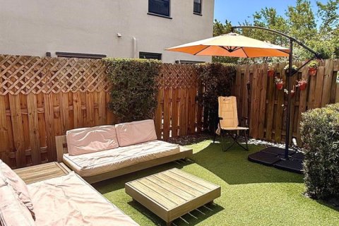 Townhouse in Miami, Florida 3 bedrooms, 137.96 sq.m. № 2083652 - photo 19
