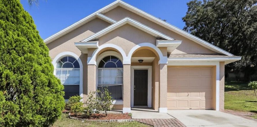 Villa ou maison à Apopka, Floride 3 chambres, 111.85 m2 № 1839897