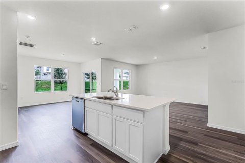 House in Kissimmee, Florida 3 bedrooms, 155.33 sq.m. № 1769489 - photo 30
