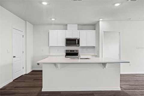 House in Kissimmee, Florida 3 bedrooms, 155.33 sq.m. № 1769489 - photo 5
