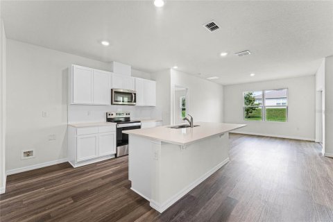 House in Kissimmee, Florida 3 bedrooms, 155.33 sq.m. № 1769489 - photo 4