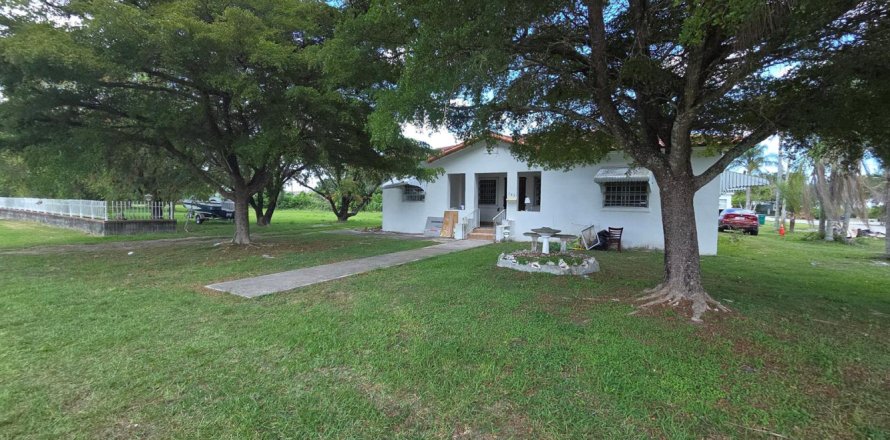 Villa ou maison à Florida City, Floride 4 chambres, 182 m2 № 2077806