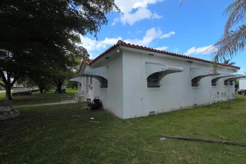 Villa ou maison à vendre à Florida City, Floride: 4 chambres, 182 m2 № 2077806 - photo 3