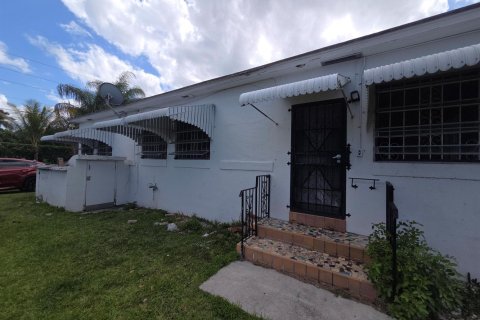 Villa ou maison à vendre à Florida City, Floride: 4 chambres, 182 m2 № 2077806 - photo 6
