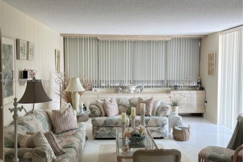 Copropriété à vendre à Aventura, Floride: 2 chambres, 149.11 m2 № 1966335 - photo 17