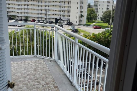 Copropriété à vendre à Aventura, Floride: 2 chambres, 149.11 m2 № 1966335 - photo 11