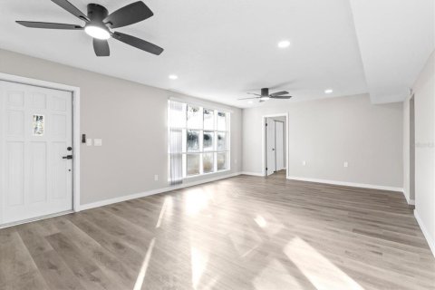 House in Crystal River, Florida 4 bedrooms, 182.92 sq.m. № 1559090 - photo 16