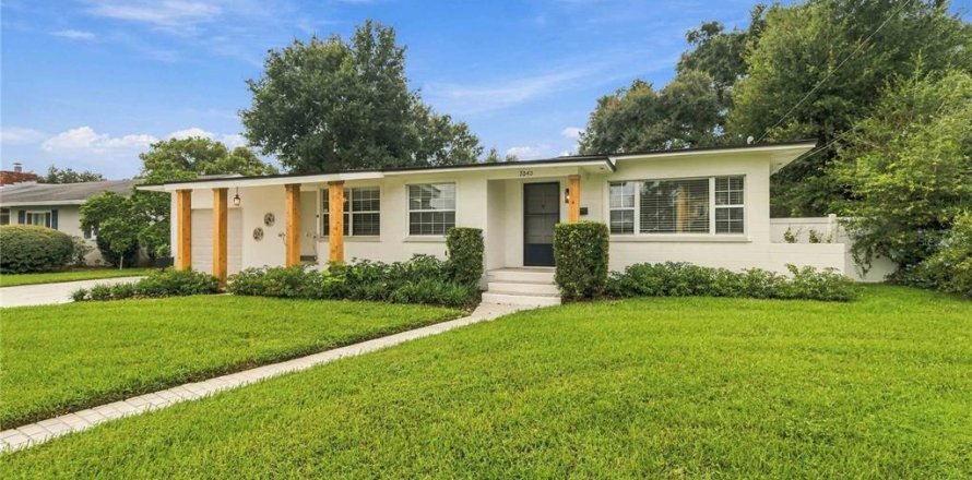 Villa ou maison à Belle Isle, Floride 3 chambres, 178.09 m2 № 2411409
