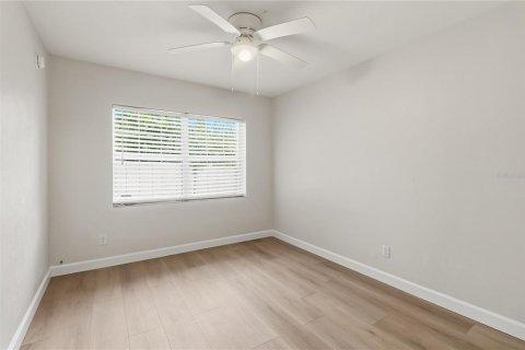 Villa ou maison à vendre à Belle Isle, Floride: 3 chambres, 178.09 m2 № 2411409 - photo 28