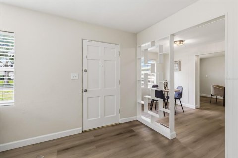Villa ou maison à vendre à Belle Isle, Floride: 3 chambres, 178.09 m2 № 2411409 - photo 5