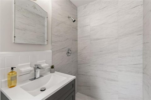 Villa ou maison à vendre à Belle Isle, Floride: 3 chambres, 178.09 m2 № 2411409 - photo 25