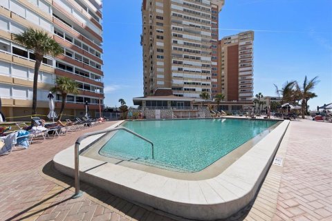 Condo in Redington Shores, Florida, 2 bedrooms № 2166670 - photo 25