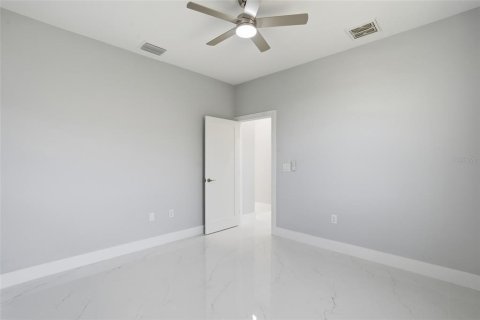 House in Lehigh Acres, Florida 3 bedrooms, 159.51 sq.m. № 2199675 - photo 26