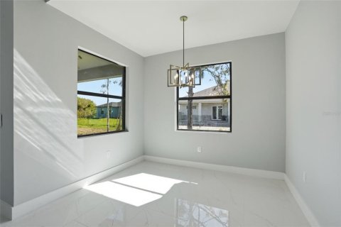 House in Lehigh Acres, Florida 3 bedrooms, 159.51 sq.m. № 2199675 - photo 12