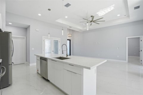 House in Lehigh Acres, Florida 3 bedrooms, 159.51 sq.m. № 2199675 - photo 11