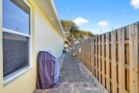 Villa ou maison à vendre à New Smyrna Beach, Floride: 3 chambres, 150.04 m2 № 2147679 - photo 4