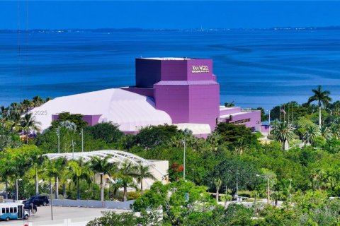 Condominio en venta en Sarasota, Florida, 3 dormitorios, 306.76 m2 № 2035709 - foto 21