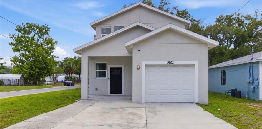 House in Tampa, Florida 3 bedrooms, 139.35 sq.m. № 2221353