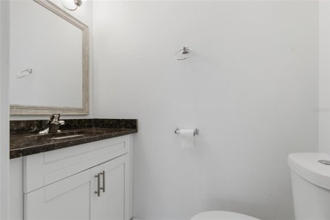 House in Tampa, Florida 3 bedrooms, 139.35 sq.m. № 2221353 - photo 9