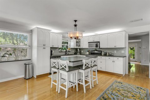 Villa ou maison à vendre à Tampa, Floride: 3 chambres, 133.22 m2 № 2398518 - photo 9